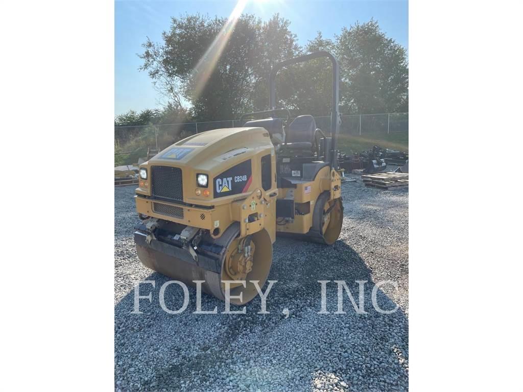 CAT CB24B Tandemové valce