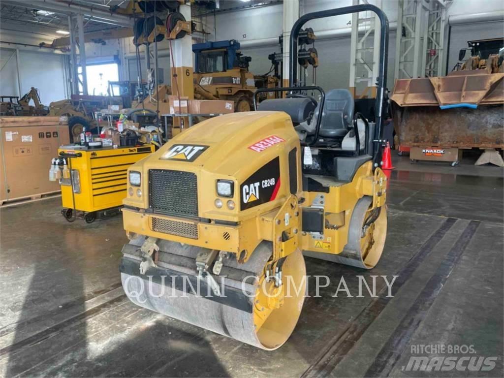 CAT CB24B Tandemové valce