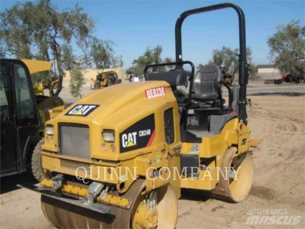 CAT CB24B Tandemové valce