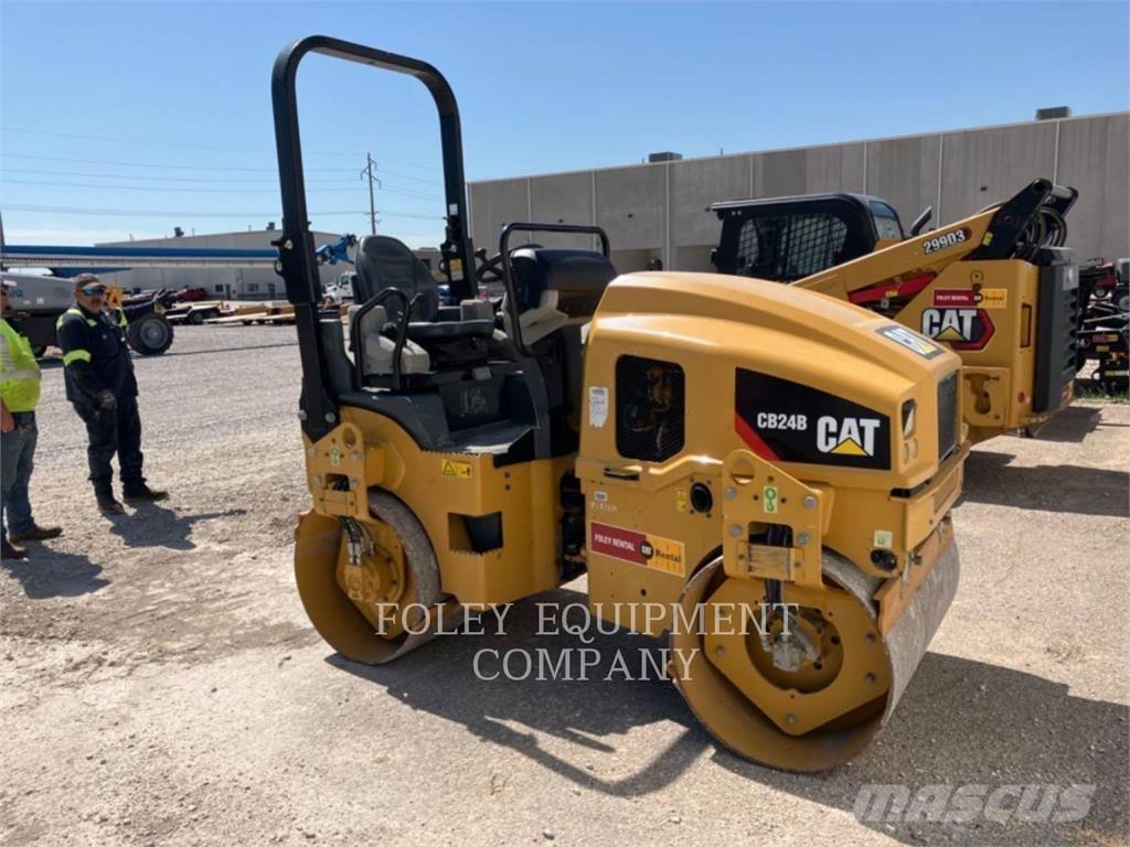 CAT CB24B Pôdne kompaktory