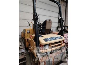 CAT CB34 Tandemové valce