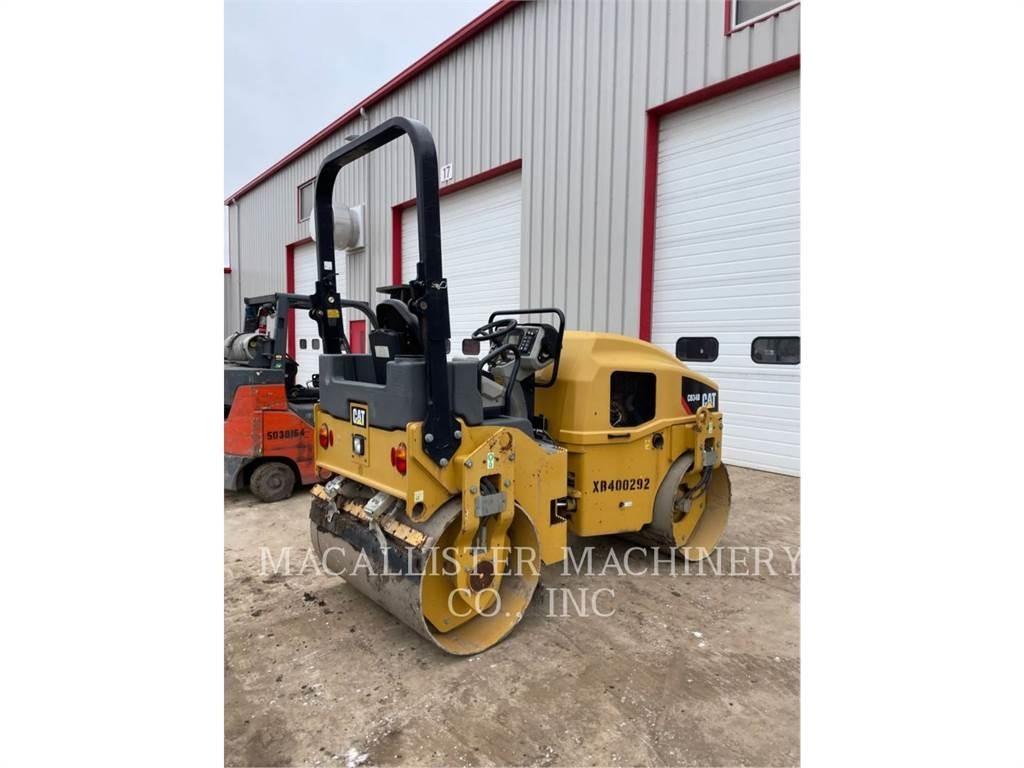 CAT CB34B Tandemové valce