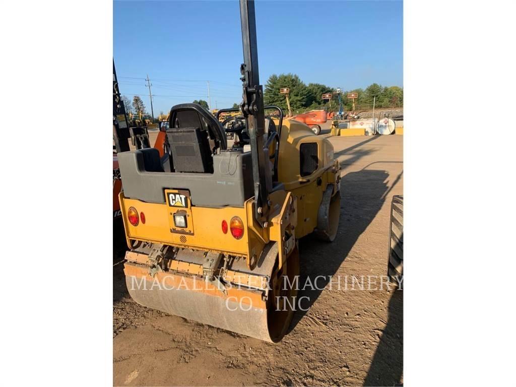CAT CB34B Tandemové valce