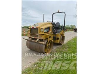 CAT CB34B Tandemové valce
