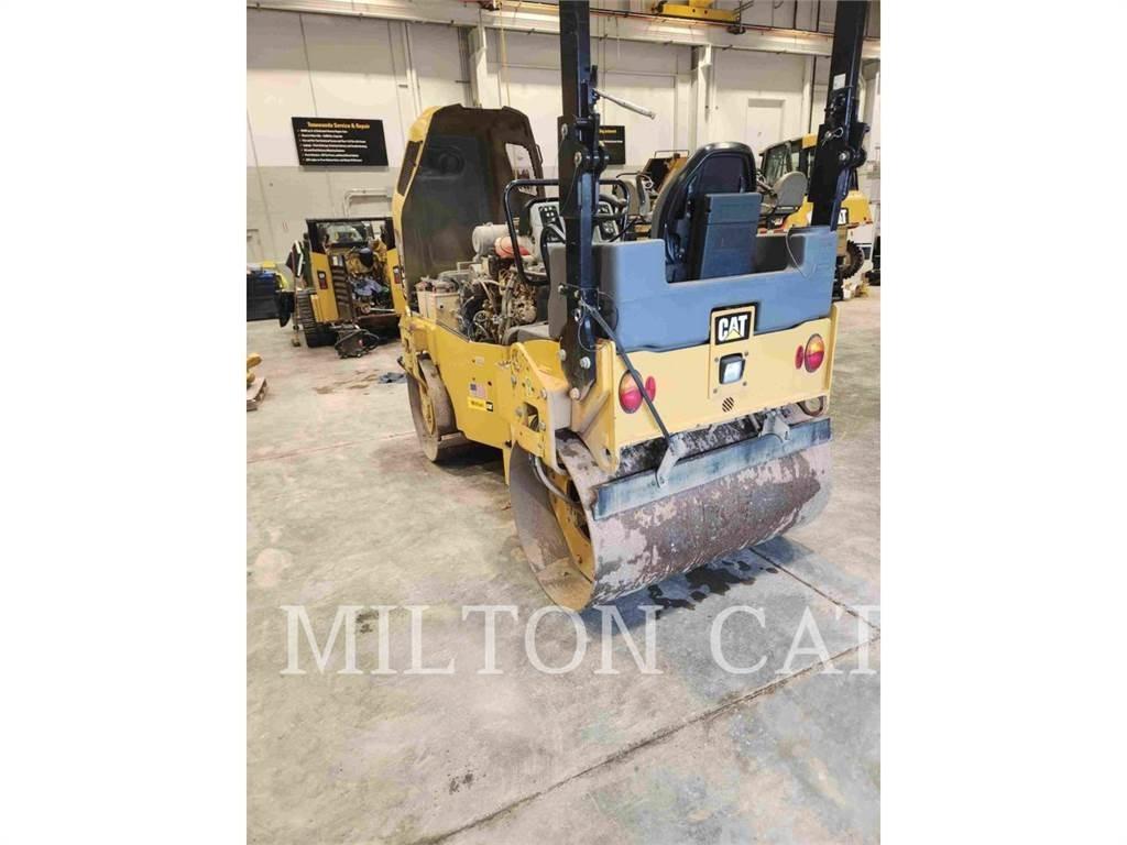 CAT CB34B Tandemové valce