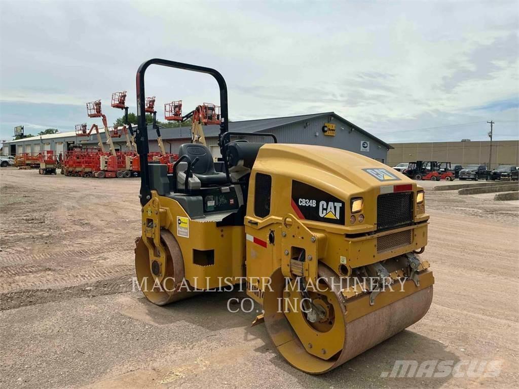 CAT CB34B Tandemové valce