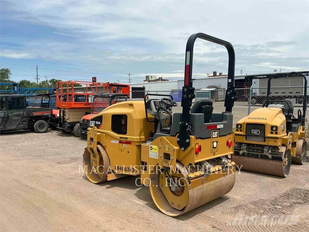 CAT CB34B Tandemové valce