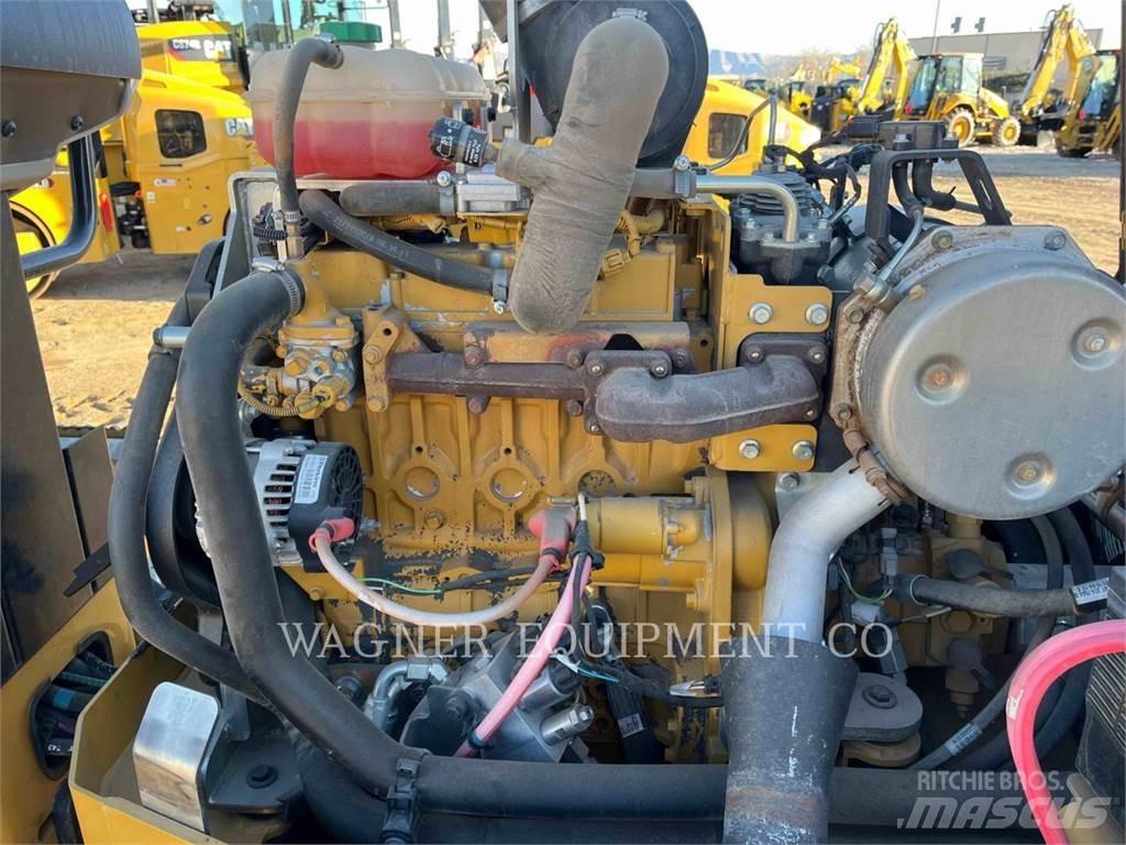 CAT CB34B Pôdne kompaktory