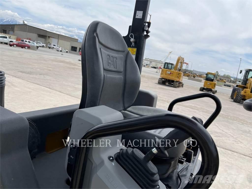 CAT CB4.0 Tandemové valce