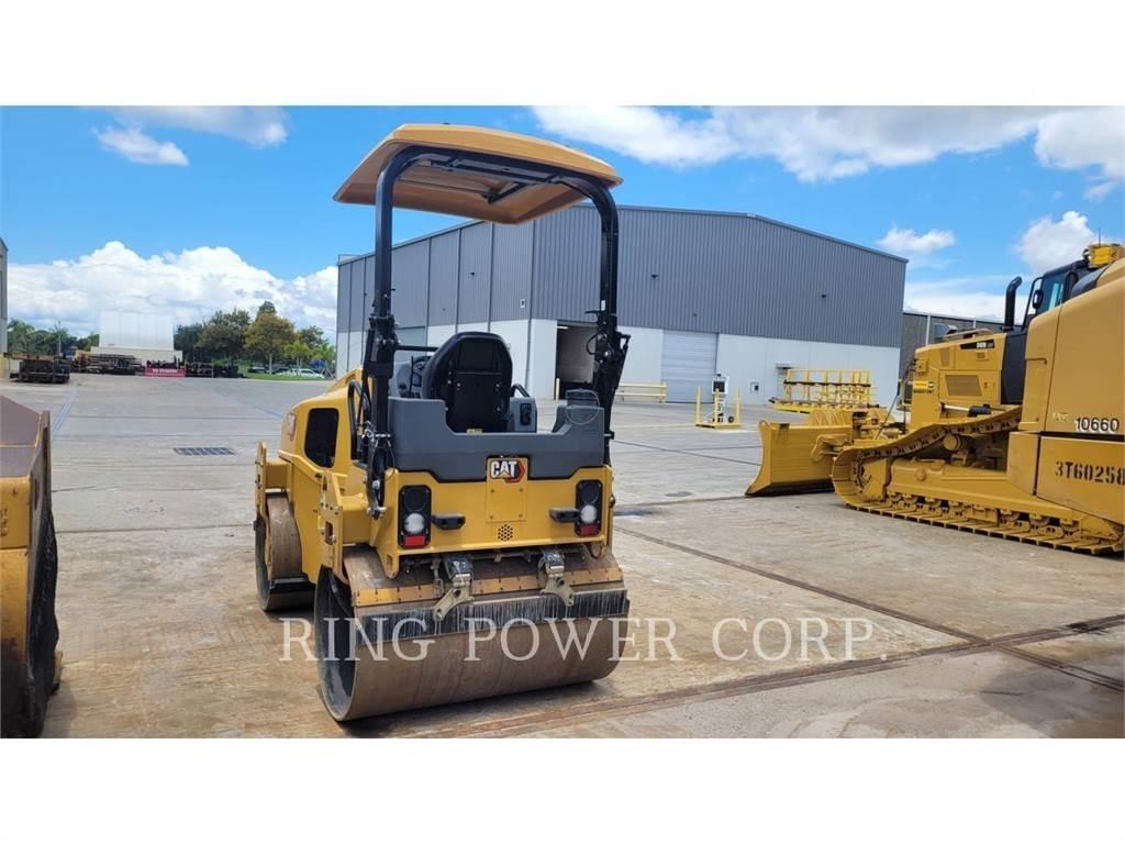 CAT CB4.4 Tandemové valce