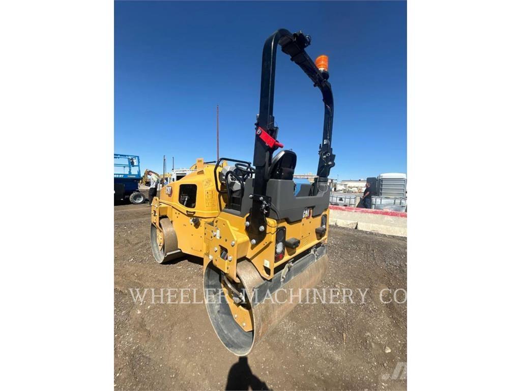 CAT CB4.4 Tandemové valce