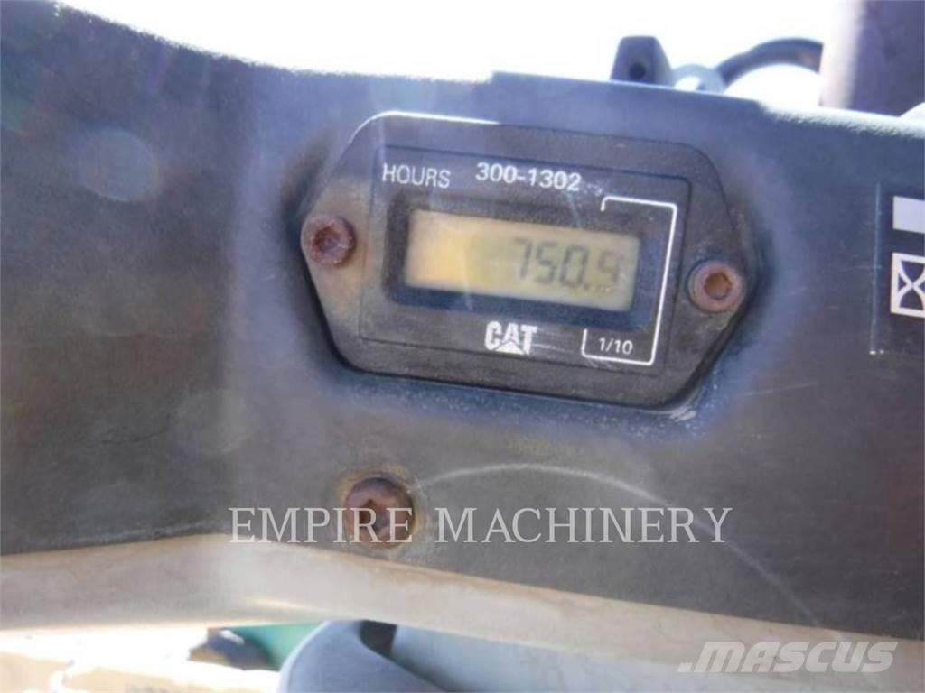 CAT CB434D Tandemové valce