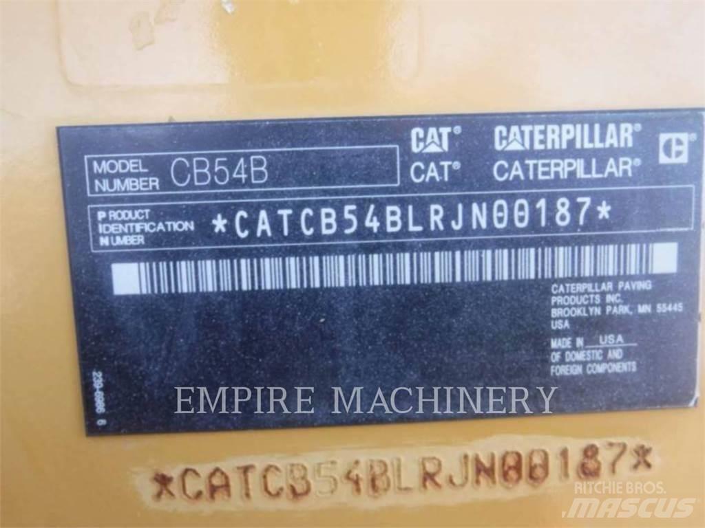 CAT CB54B Tandemové valce