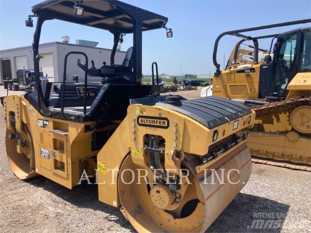 CAT CB54B Tandemové valce