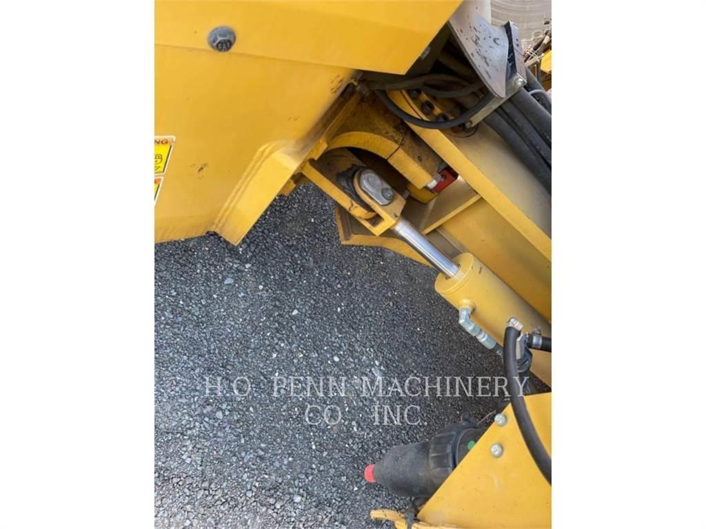 CAT CB64 Tandemové valce