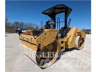 CAT CB64 Pôdne kompaktory