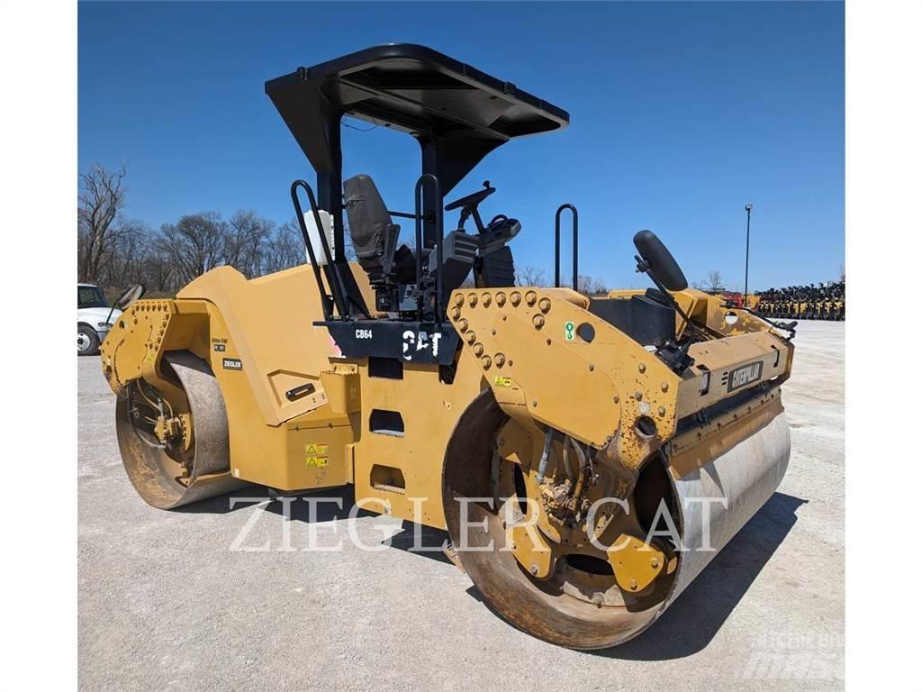 CAT CB64 Pôdne kompaktory