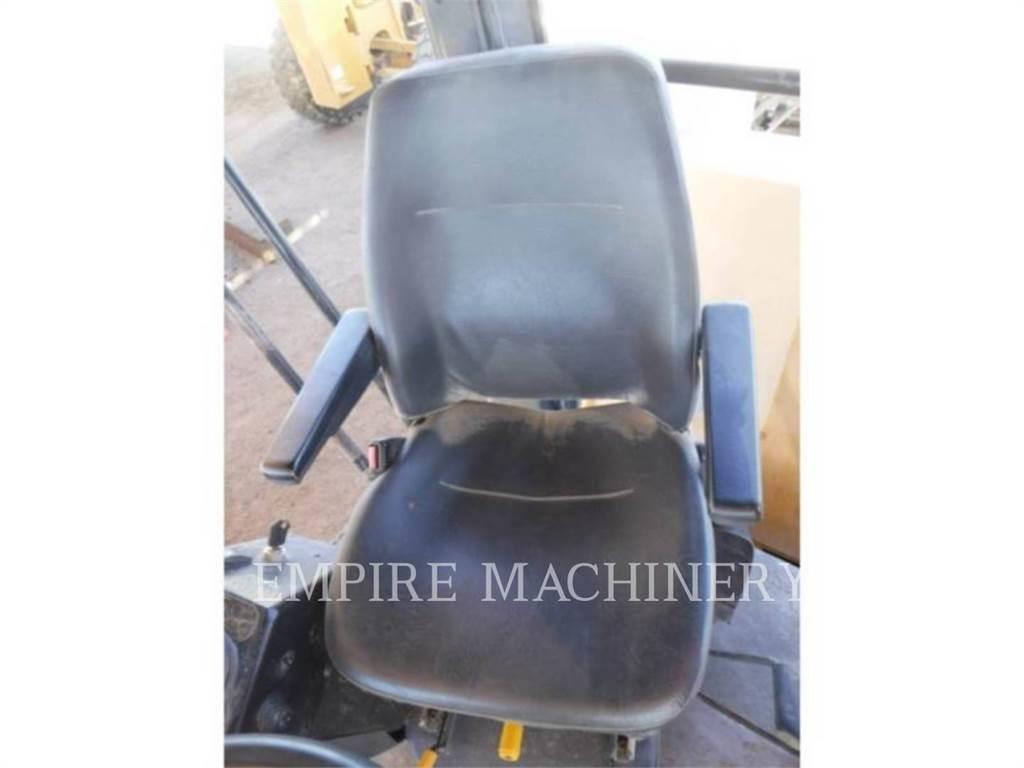 CAT CB64 Tandemové valce