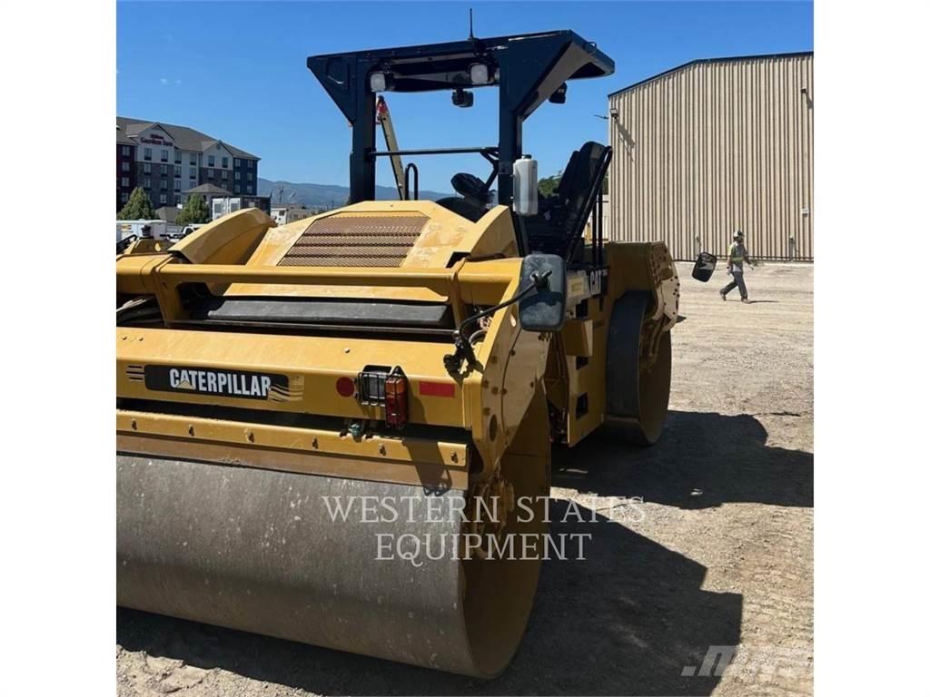 CAT CB64 Tandemové valce