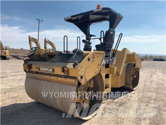 CAT CB64 Pôdne kompaktory