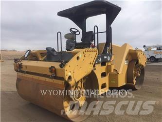 CAT CB64 Pôdne kompaktory