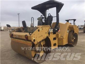 CAT CB64 Pôdne kompaktory