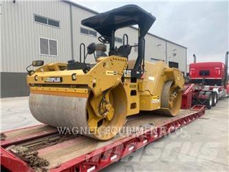 CAT CB64 Pôdne kompaktory