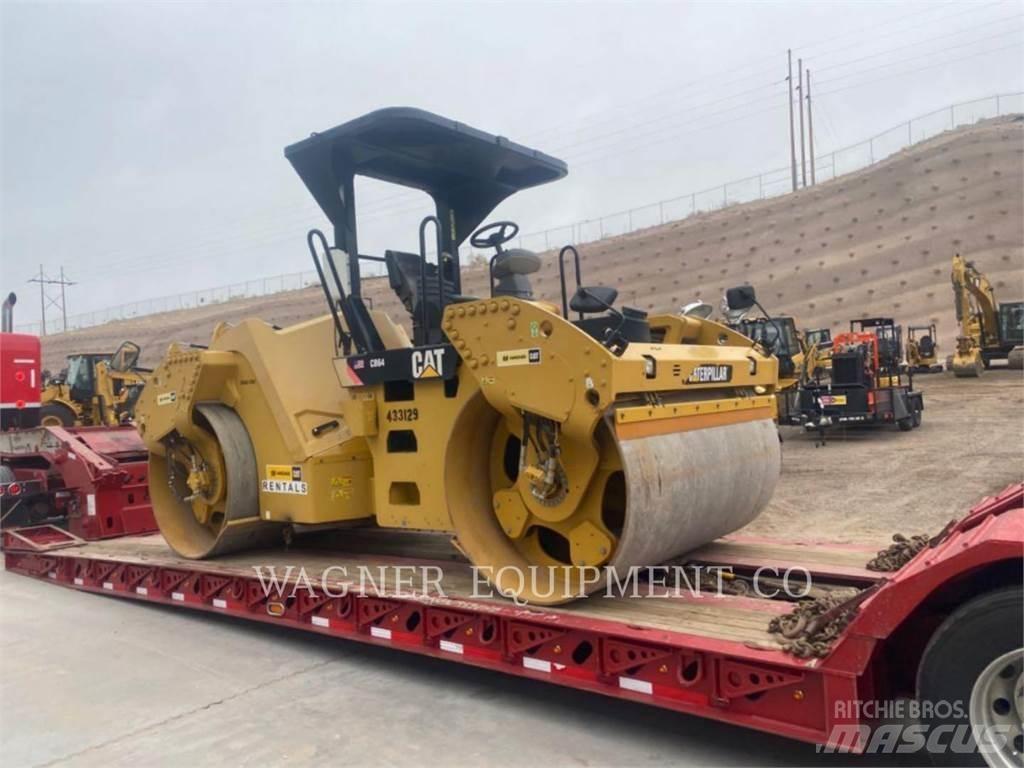 CAT CB64 Pôdne kompaktory
