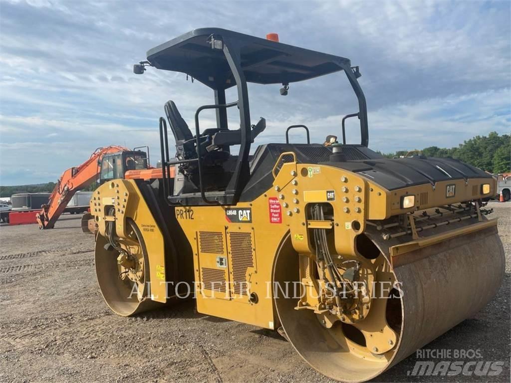 CAT CB64B Tandemové valce