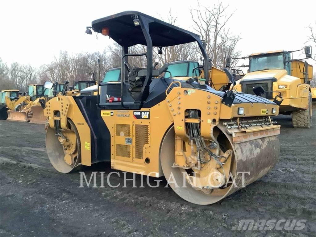 CAT CB64B Tandemové valce