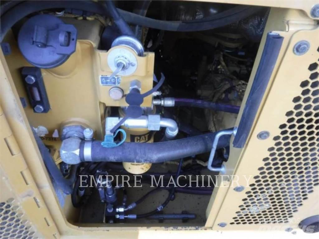 CAT CB66B Tandemové valce