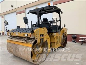 CAT CB66B Pôdne kompaktory