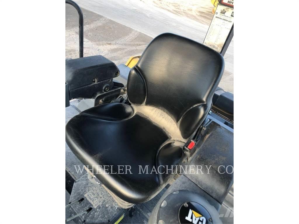 CAT CB66B CW Tandemové valce