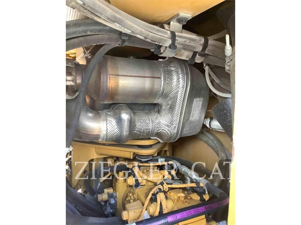 CAT CB68B Pôdne kompaktory