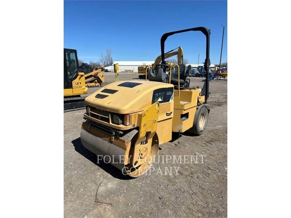 CAT CC34 Pôdne kompaktory