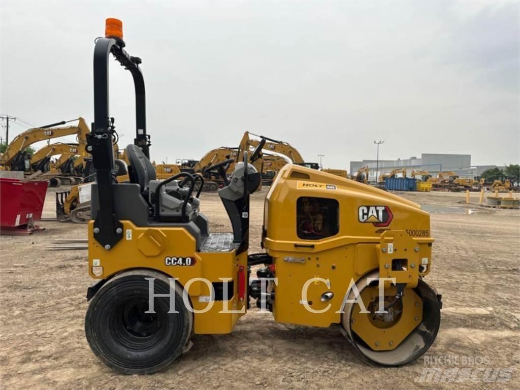 CAT CC4.0 Kolesové dozéry