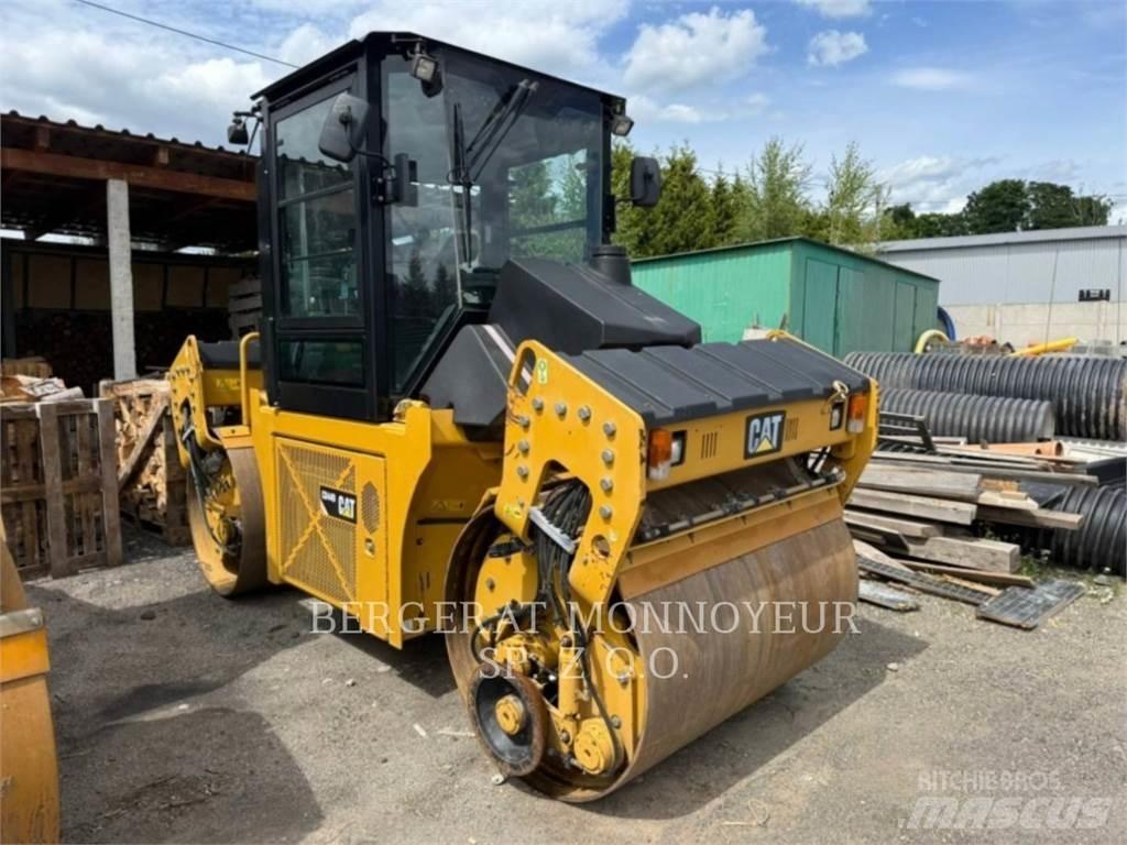 CAT CD44B Tandemové valce