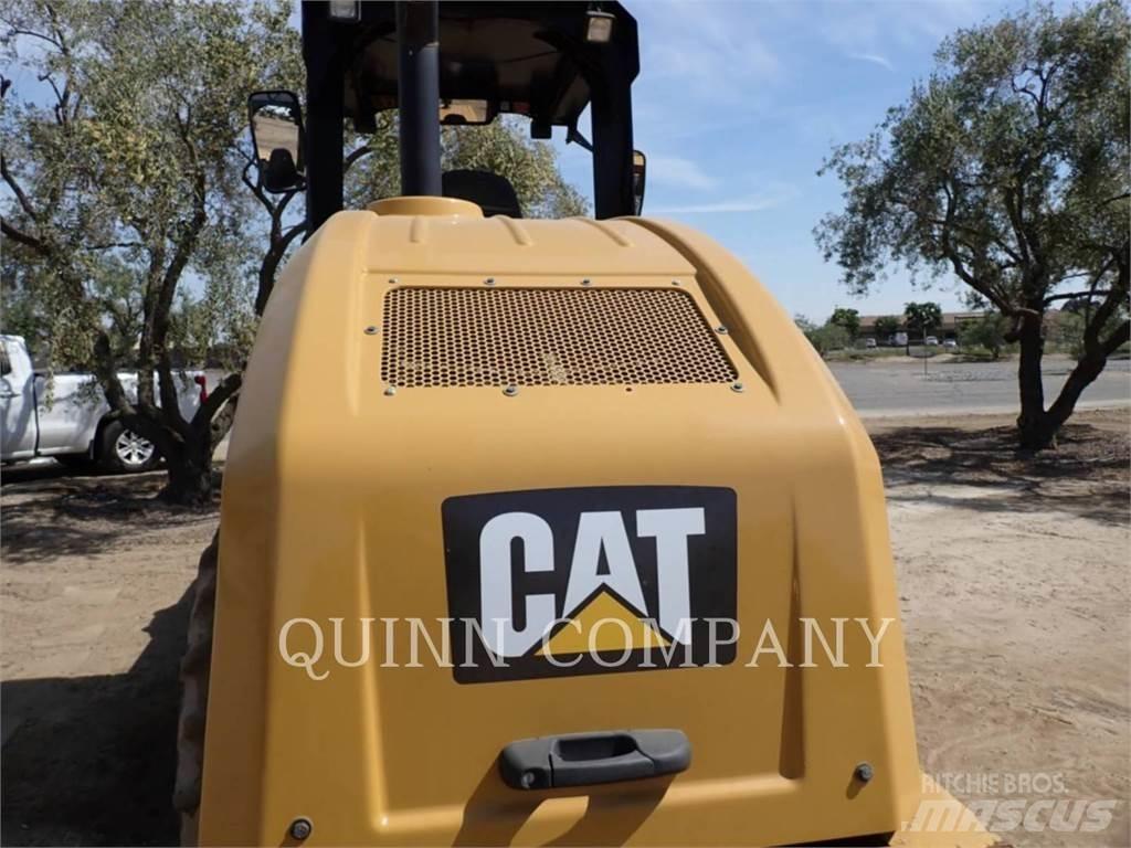 CAT CP44 Rozstrekovače asfaltu