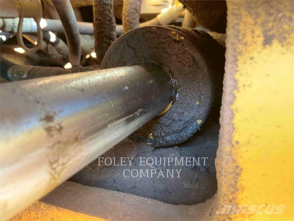 CAT CP56 Pôdne kompaktory