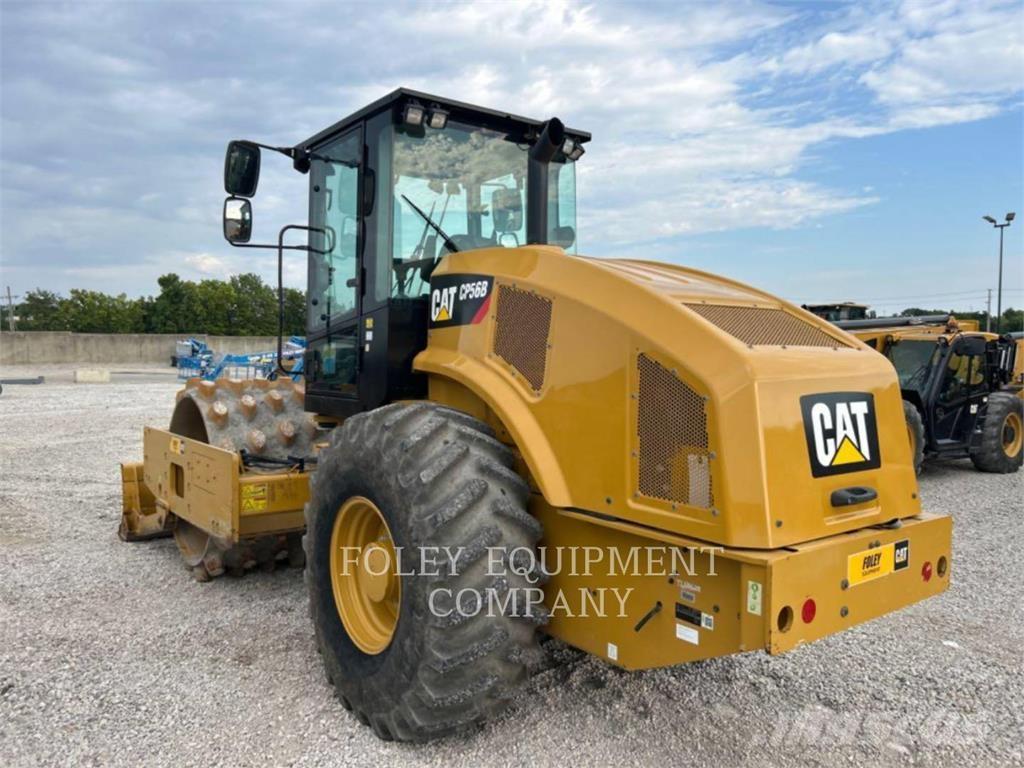 CAT CP56B Pôdne kompaktory
