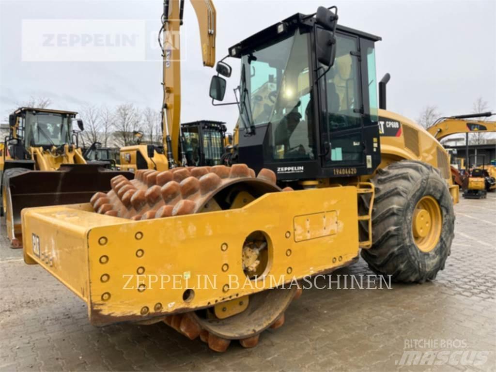 CAT CP68B Pôdne kompaktory