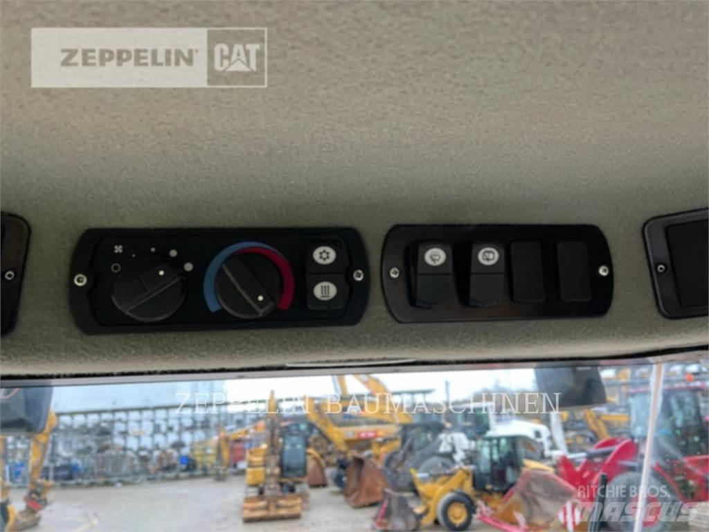 CAT CP68B Pôdne kompaktory