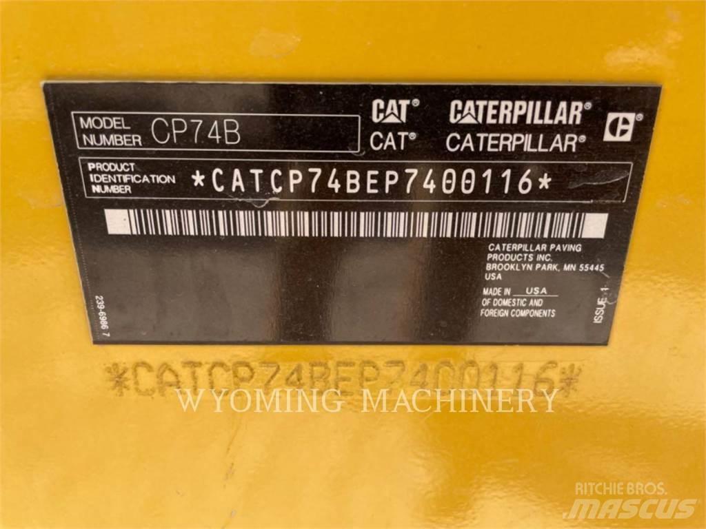 CAT CP74B Rozstrekovače asfaltu