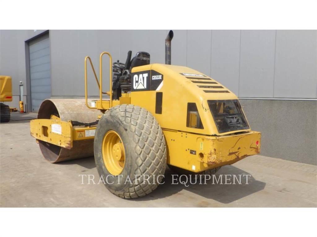 CAT CS-533E Ťahačové valce