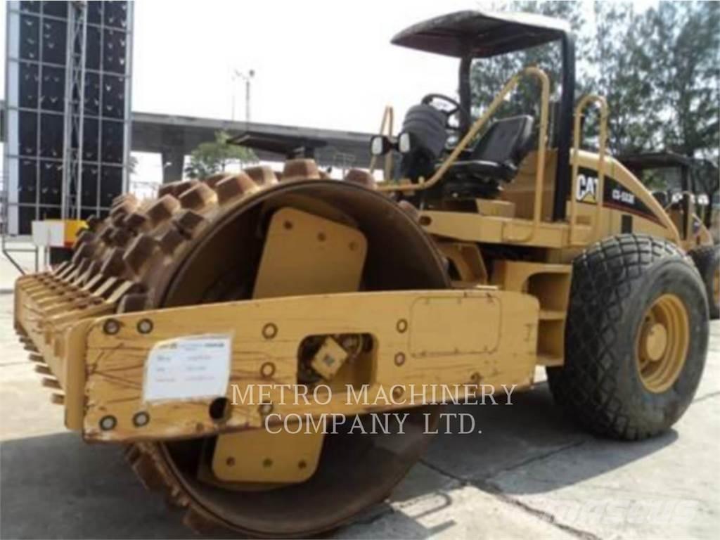 CAT CS-533E Ťahačové valce