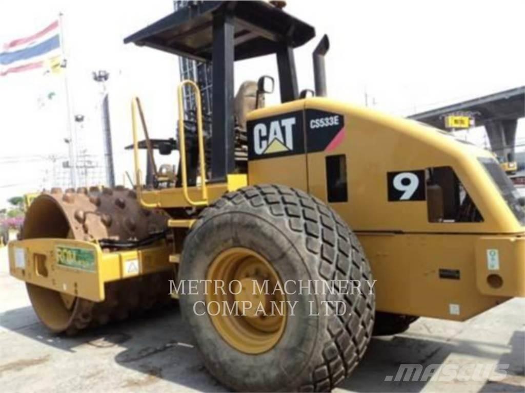 CAT CS-533E Ťahačové valce