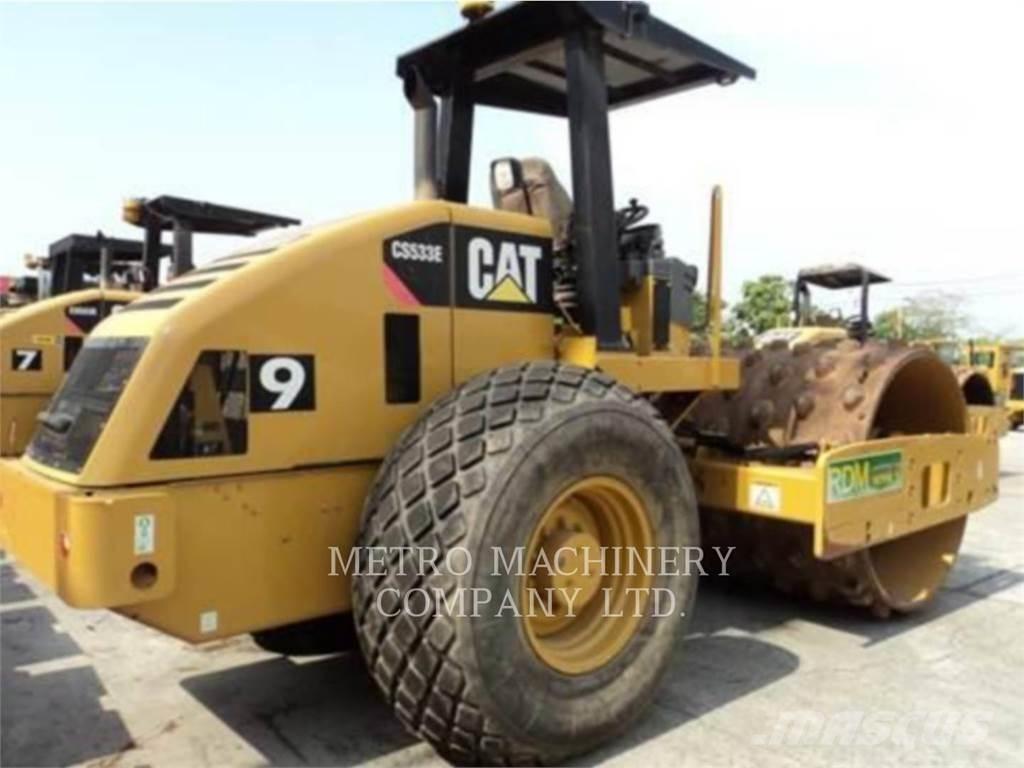 CAT CS-533E Ťahačové valce