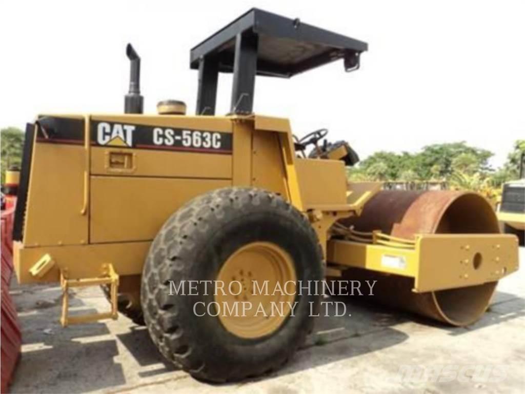 CAT CS-563CAW Ťahačové valce