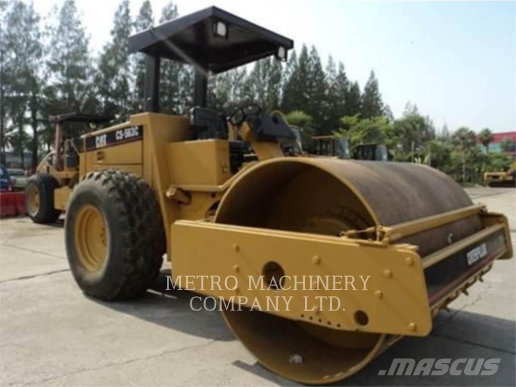 CAT CS-563CAW Ťahačové valce