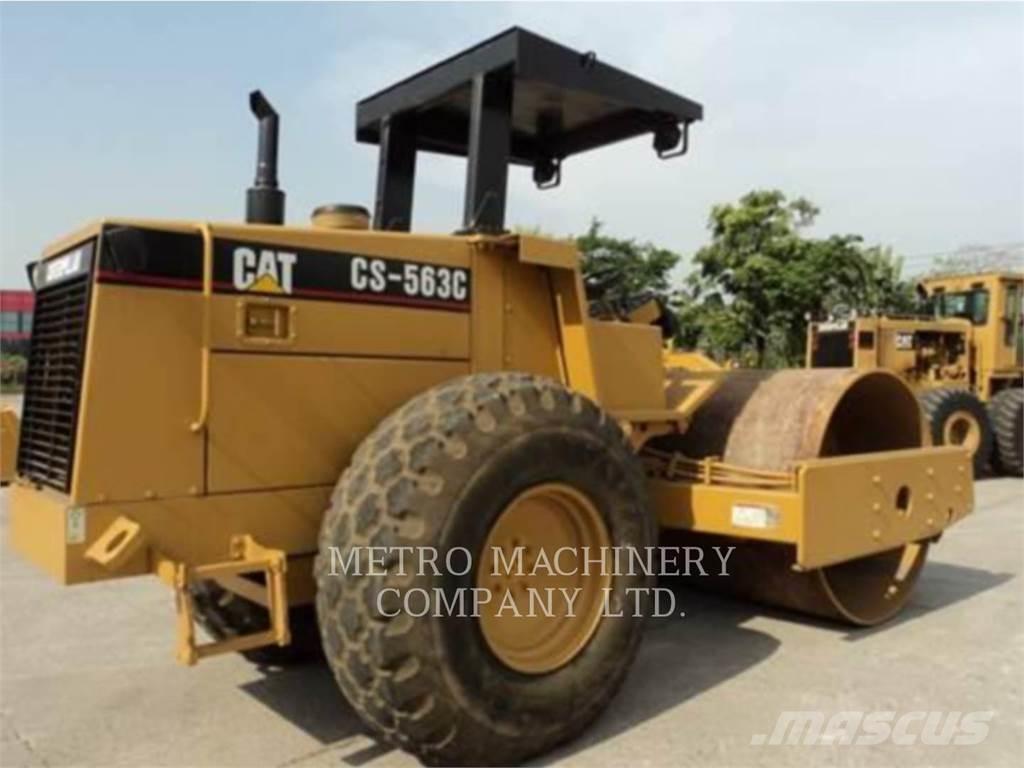 CAT CS-563CAW Ťahačové valce
